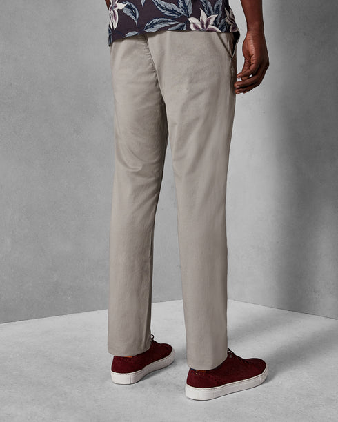 <P Class="Title_Title__3Pbf0" Data-Testid="Product:Title"><Span Style="Text-Decoration: Underline;">Seleb Slim Fit Chinos<...